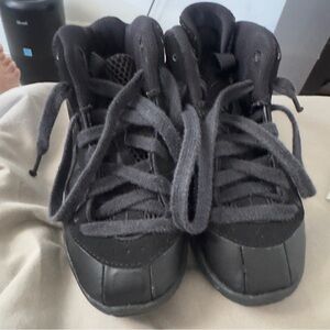 Nike Kids Black Lace-Up Sneakers